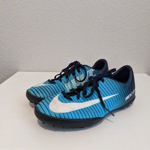Nike Youth Turf Shoes - Youth Size 2